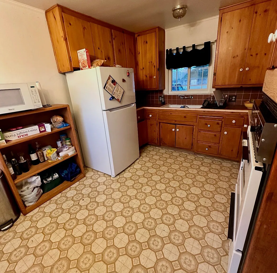 3 bed, 1175 sqft, $4,400 — Photo 3