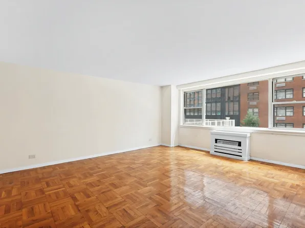 139 East 33rd Street image 5 of 10