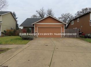 2121 Smithoak St, Eugene, OR 97404