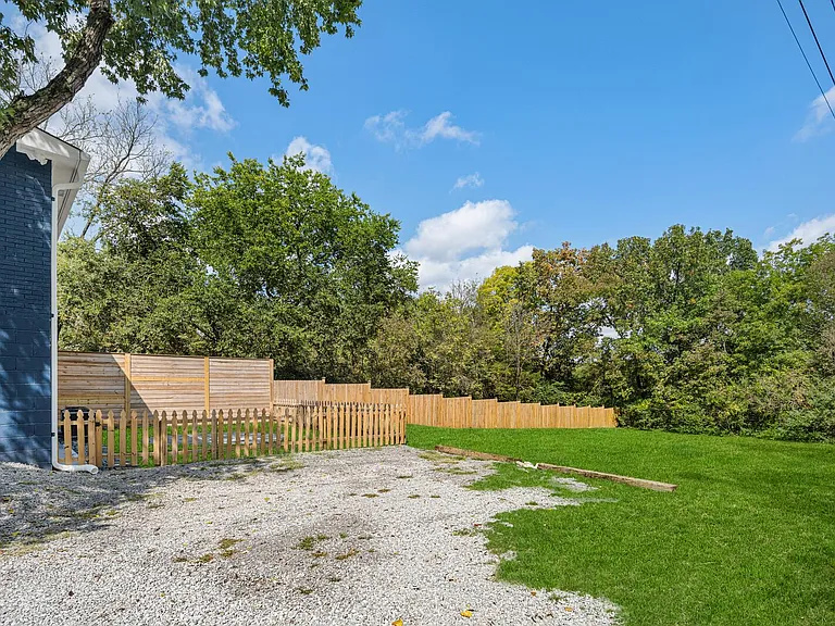 2112B Sanborn Dr — Photo 36