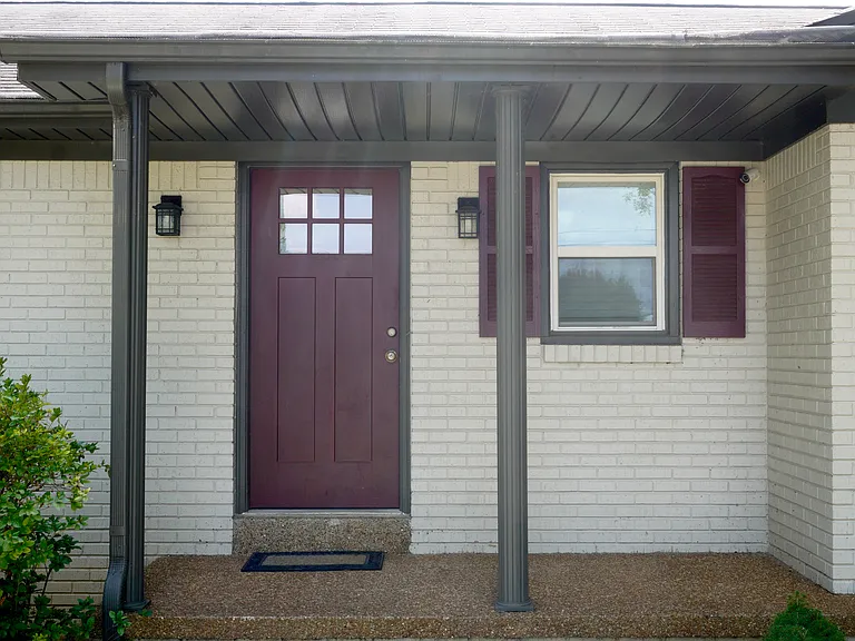 721 Maynard Ln — Photo 3