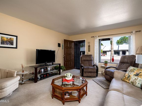 5th image of 2064 S Farnsworth Dr Unit 6