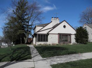 2727 N 84th St, Milwaukee, WI 53222