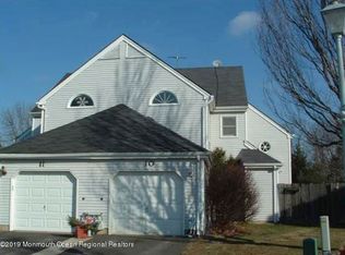 10 Frost Ct, Freehold, NJ 07728