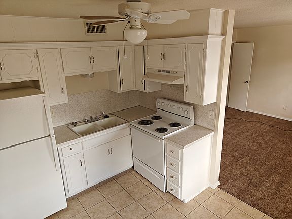3rd image of 1911 Cherry Stone St APT E