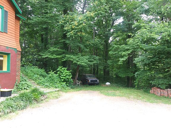 2nd image of 230 Courtland Pl #B