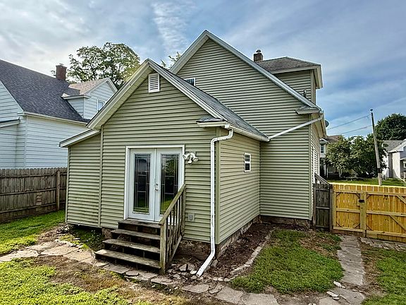 4th image of 109 Laurel St