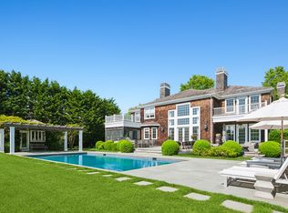 12 Whispering Fields Ct, Water Mill, NY 11976