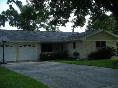 928 Mimosa Dr, Nederland, TX, 77627