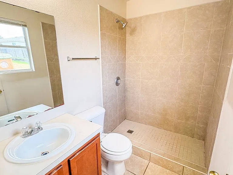 2909 Blackburn Dr — Photo 8