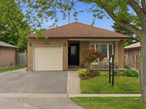 904 Southgate Dr, Oshawa, ON L1H 7Z9