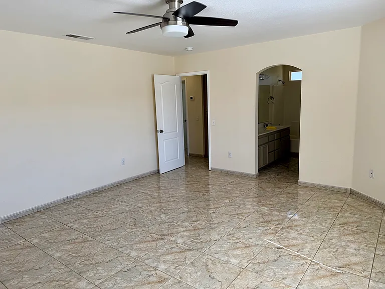 1561 Rebecca Ln — Photo 28