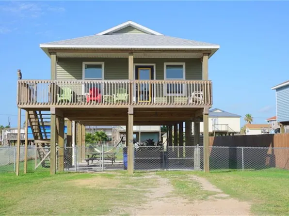421 Seabean St, Surfside Beach, TX 77541