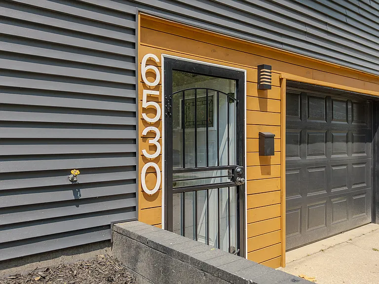 6530 E 3rd Ave — Photo 5