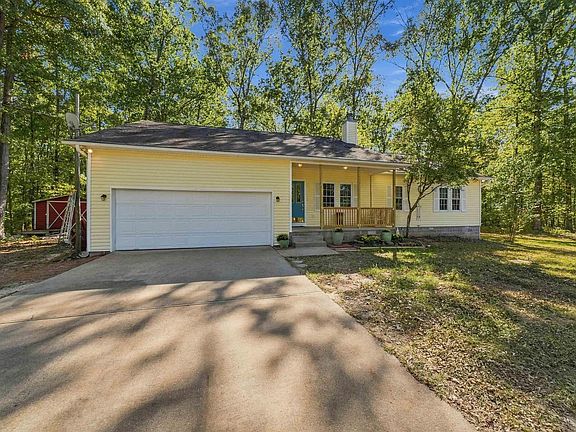 3rd image of 1021 Forest Maple Dr
