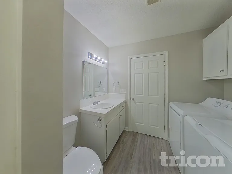 500 Rockhaven Dr — Photo 12