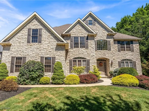 6345 Williams Dr, Broadview Heights, OH 44147