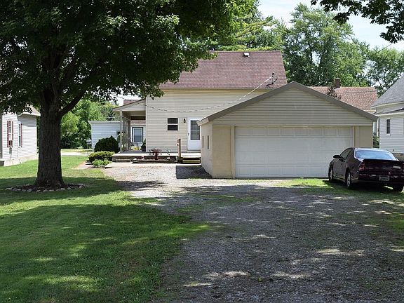 2nd image of 146 Mill St