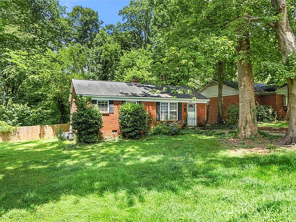 2nd image of 5027 Erickson Rd