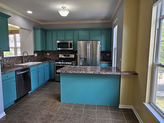 3rd image of 3462 Bradbury Cir