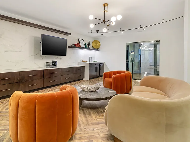 Charming 1 Bedroom/1 Bathroom Apartment Unit in Downtown Baltimore, MD! Unit 416 — Photo 23
