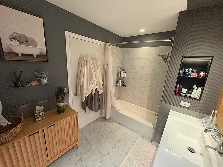 860 W Blackhawk St #601 — Photo 9