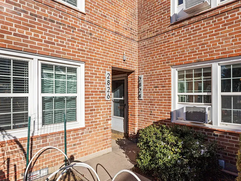 2824 Jasmine St — Photo 22