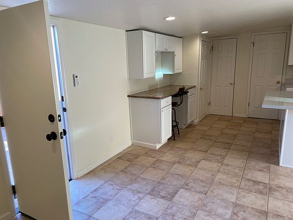 5th image of 2110 Mangin Way Unit B