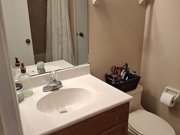 4th image of 608 Casa Park Ct #M