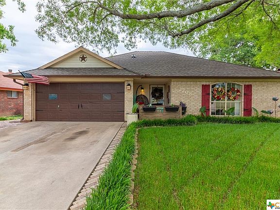 4th image of 2208 Sherman Dr