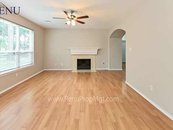 3rd image of 2107 Madewood Dr