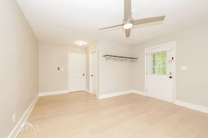 1012 Warren St — Photo 12
