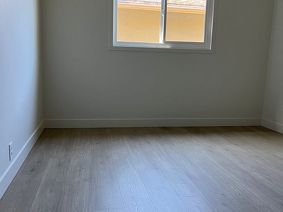 5th image of 1023 E Appleton St APT 2