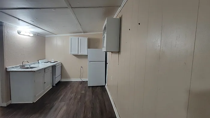 2826 Friendly Ln #8 — Photo 6