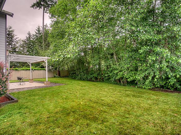 3rd image of 4101 Campus Green Dr NE