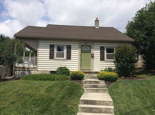 352 N Broad St, Lititz, PA 17543