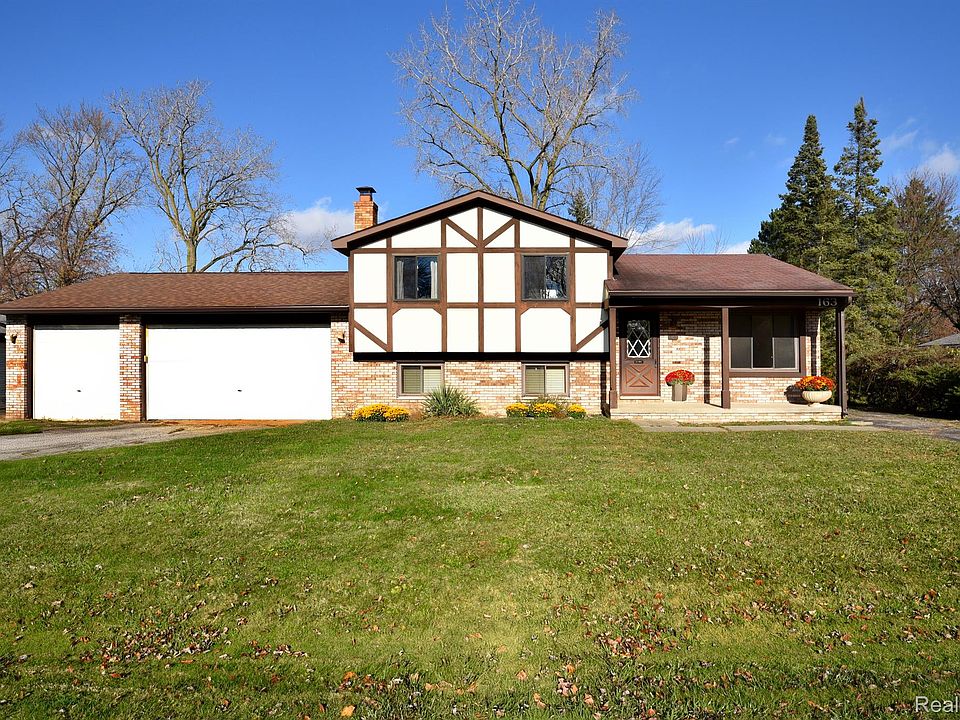1st image of 163 Hickory Dr