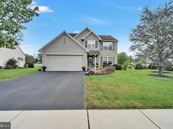 114 Bloomfield Dr, Ephrata, PA 17522