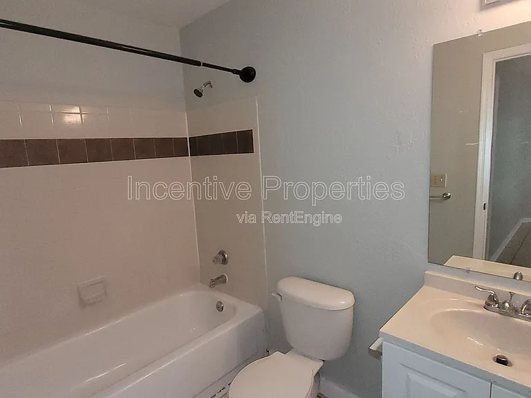 5956 Westgate Dr #102 — Photo 10