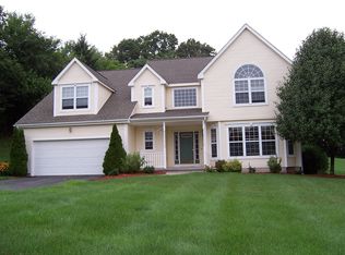 27 Old Farms E, Middletown, CT 06457