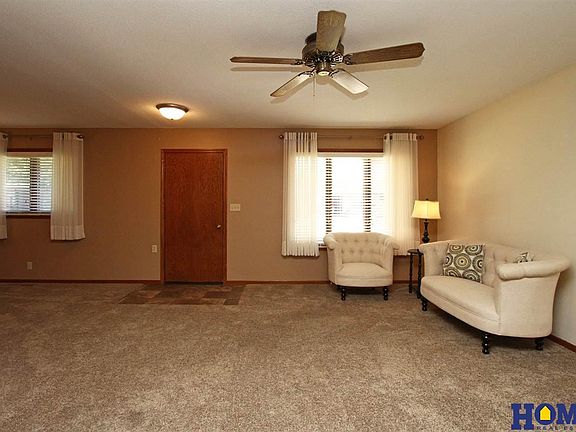 2nd image of 1014 1st St APT 2