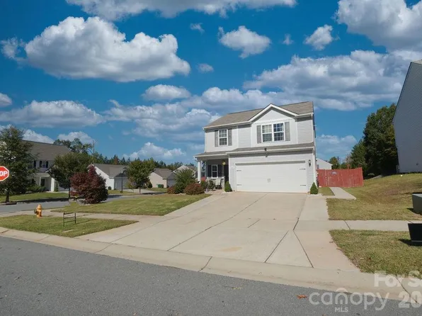 9728 Crooms Ct, Charlotte, NC 28215