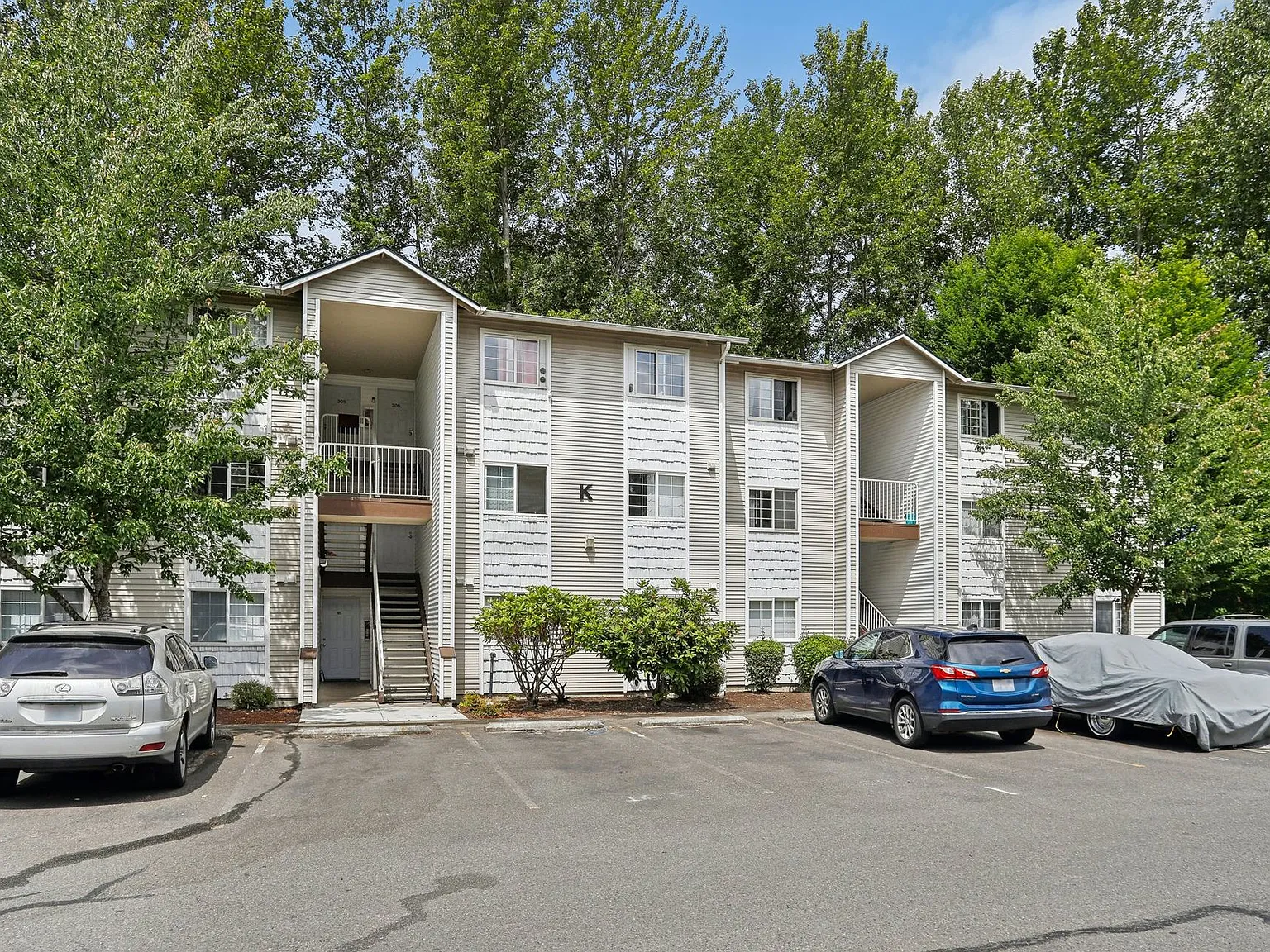 Woodfield Apartments — Photo 3