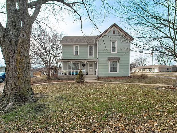 4th image of 408 N Broadway St