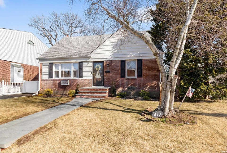 1st image of 415 Saint Joseph Pl