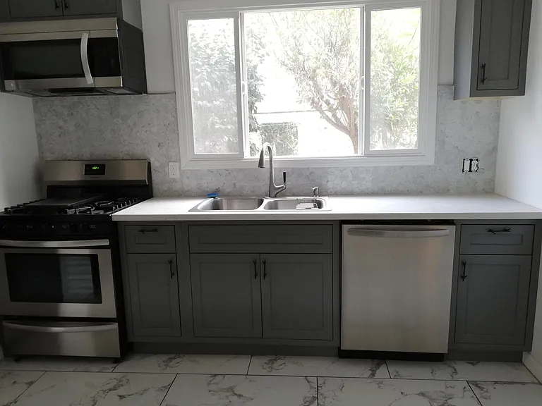 615 Cleveland St #1 — Photo 1