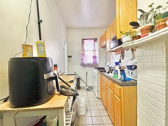 2nd image of 32-19 Greenpoint Ave #3L