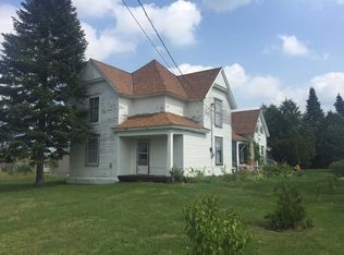 2523 Howard Rd, Petoskey, MI 49770