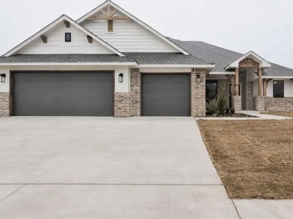 4609 Hambletonian Ln, Mustang, OK 73064