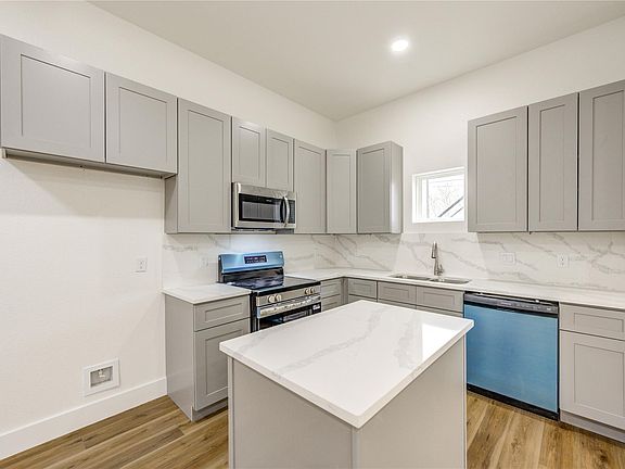 4th image of 9727 Stedman St